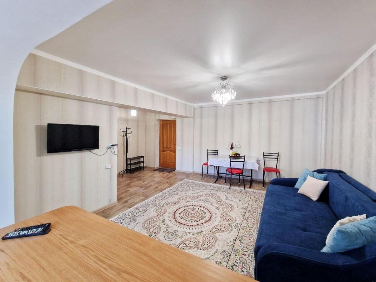 золотой квадрат Apartment Almaty